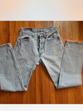 Vintage Levi 501s 28x32